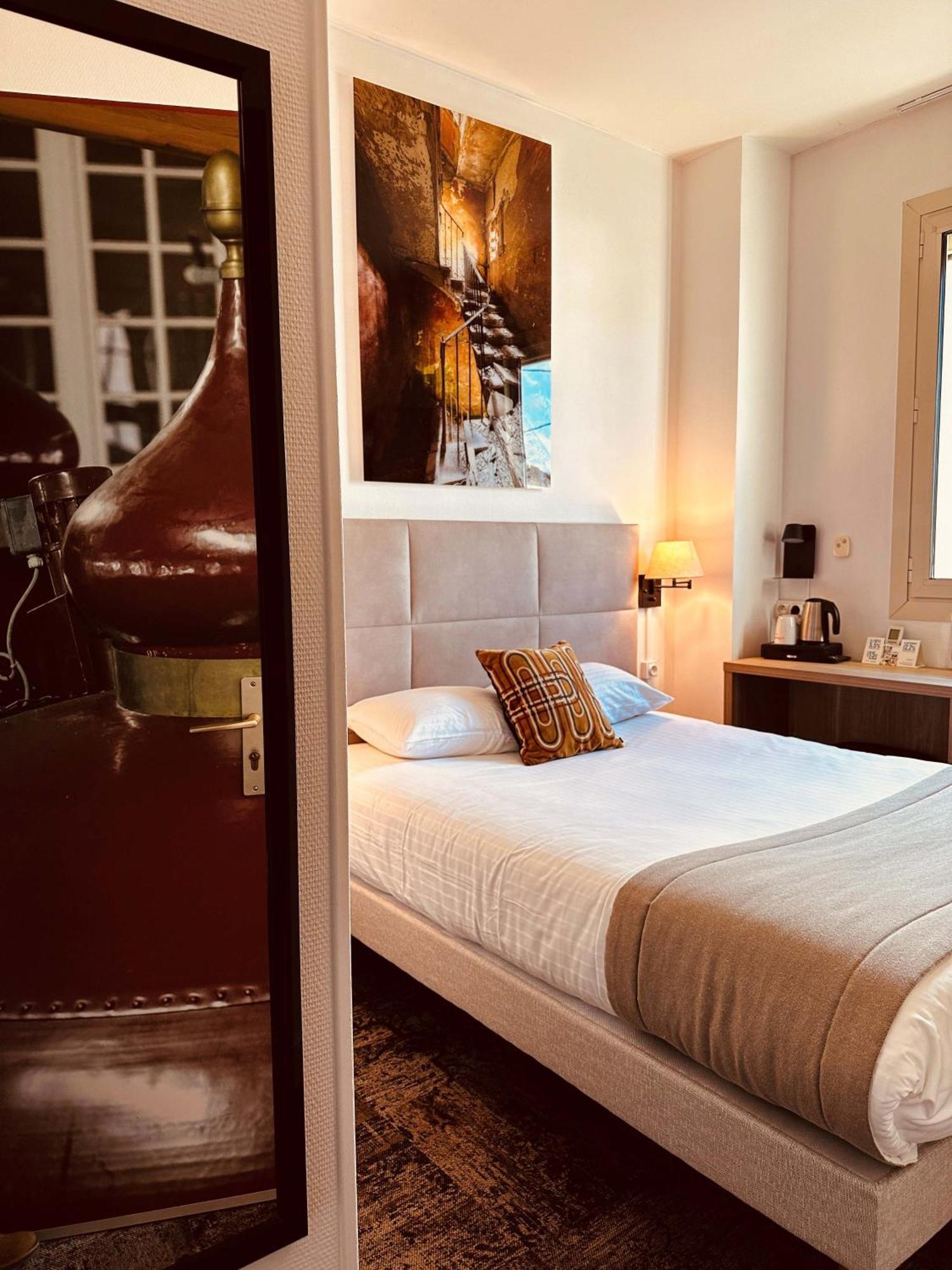 Logis Le Passiflore Cognac Hotel 3*