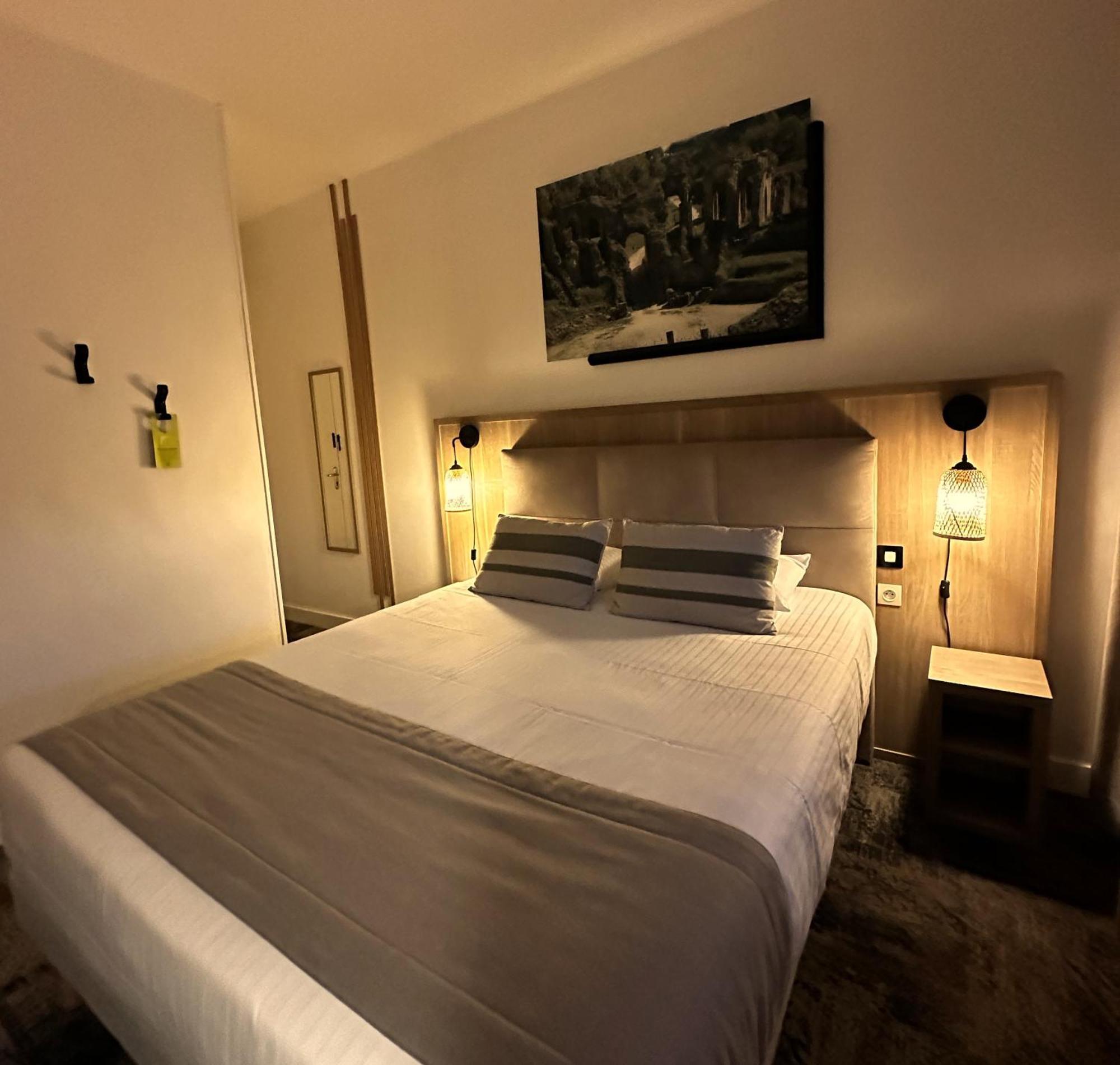 Logis Le Passiflore Cognac Hotel 3*