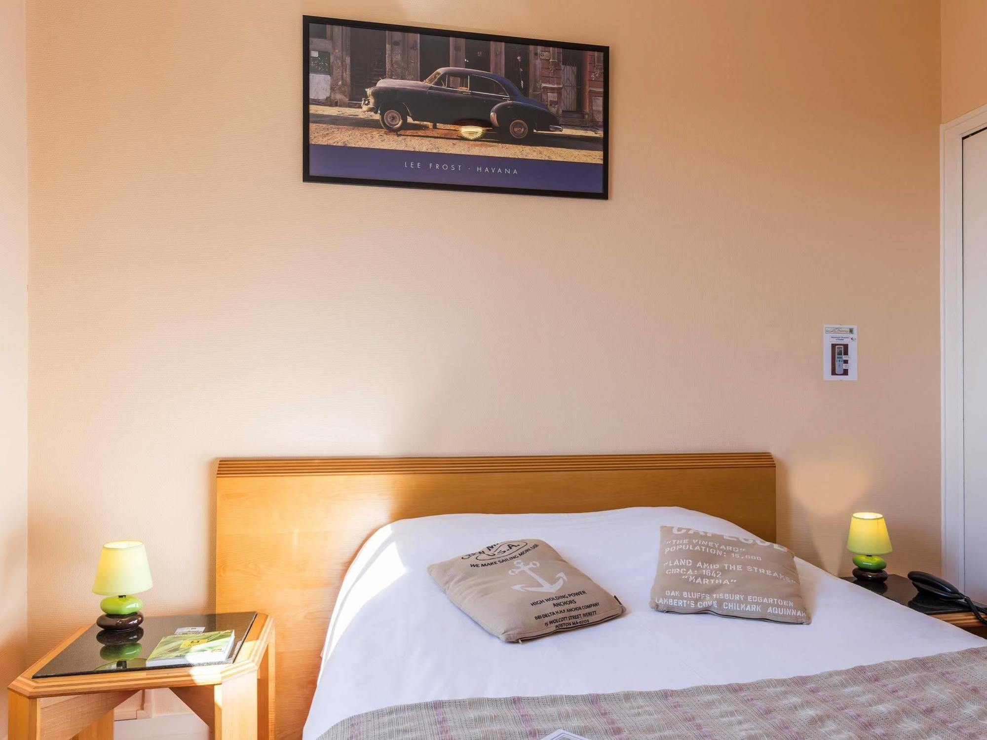 Logis Le Passiflore Cognac Hotel 3*